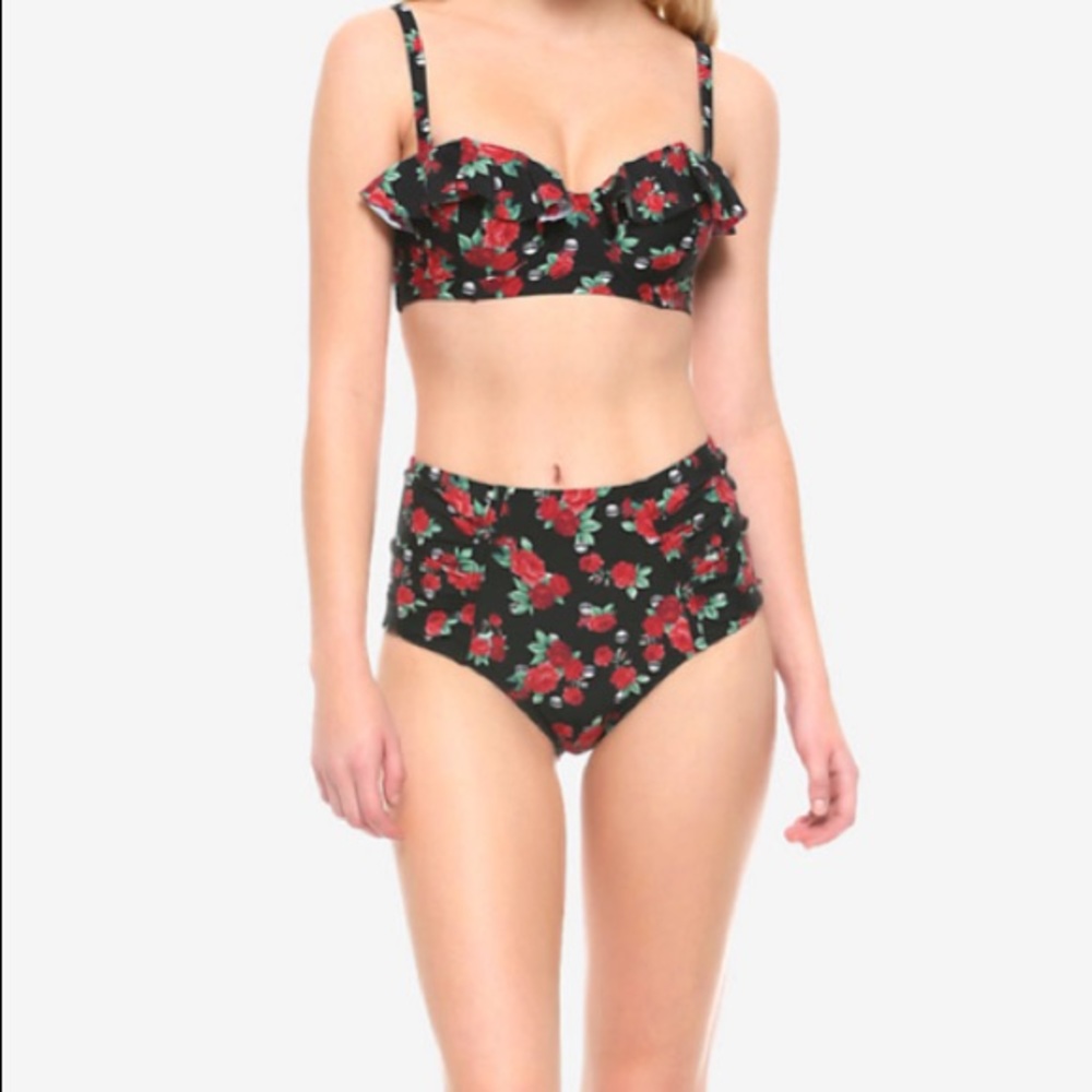 Hot Topic Black Bikini with Roses - Picture 2 of 5